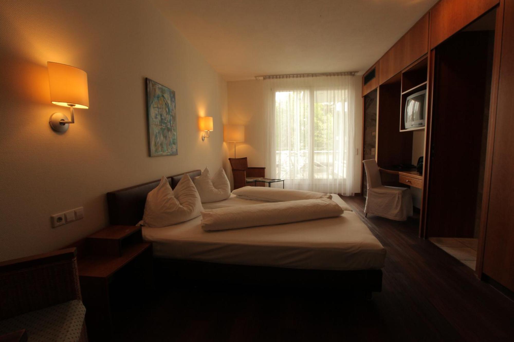 Hotel Mariotto Am Burghof Lörrach Oda fotoğraf